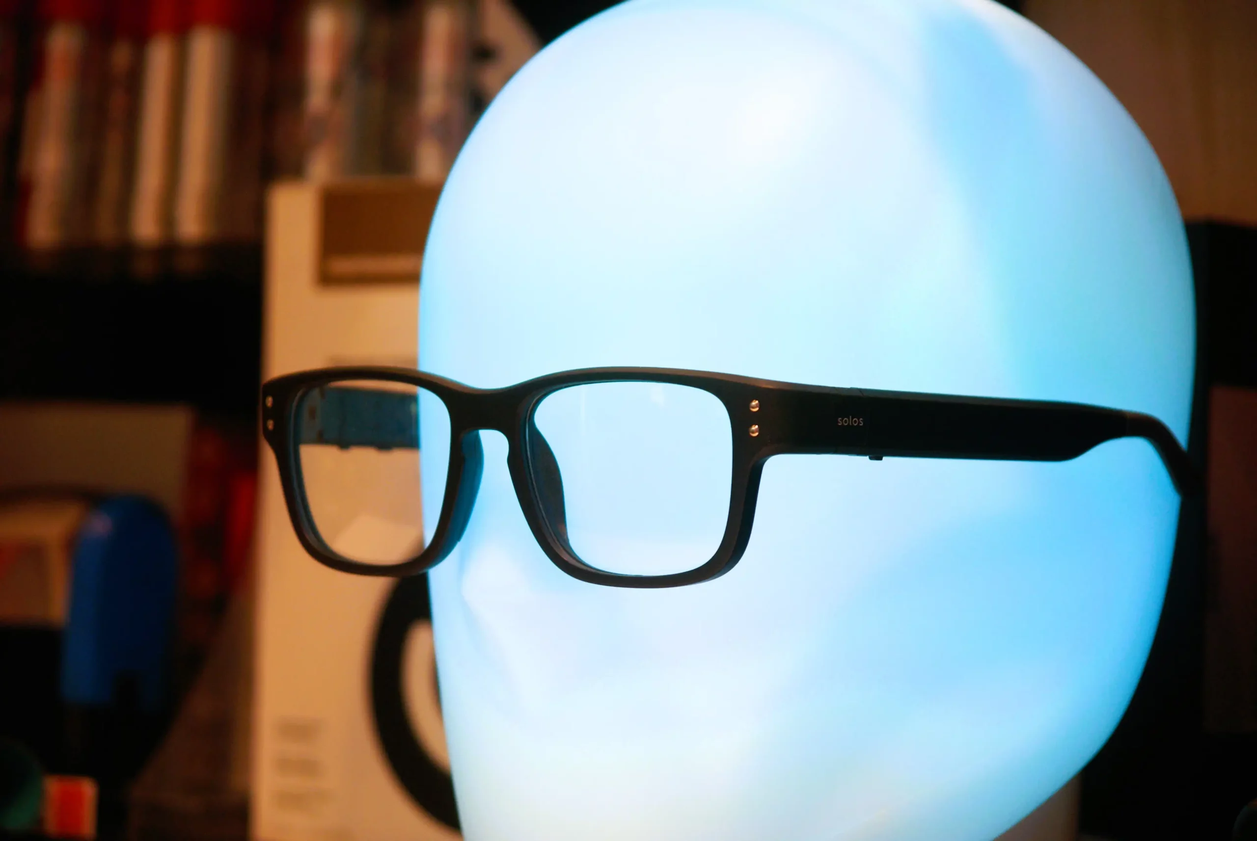 visionopticien mannequin avec lunettes